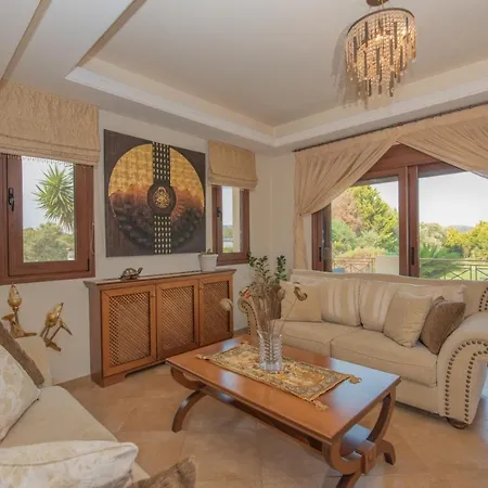 Villa Emma's Luxury Pastida