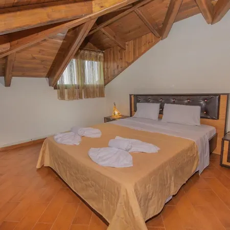 Villa Emma's Luxury Pastida