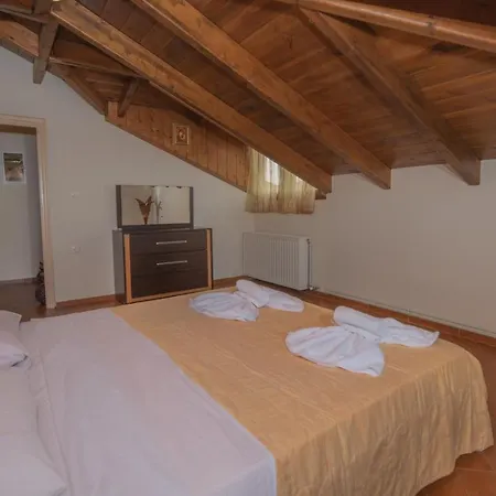 Villa Emma's Luxury Pastida