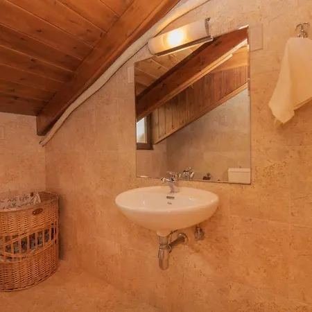 Villa Emma's Luxury Pastida