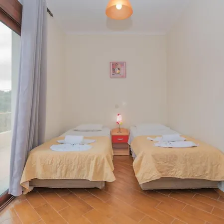 Emma's Luxury Villa *
